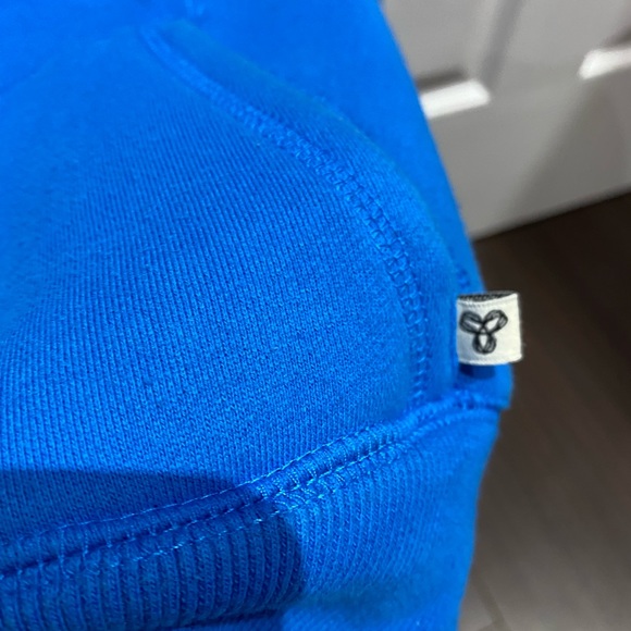 TNA Zip Up Hoodie - Picture 3 of 4